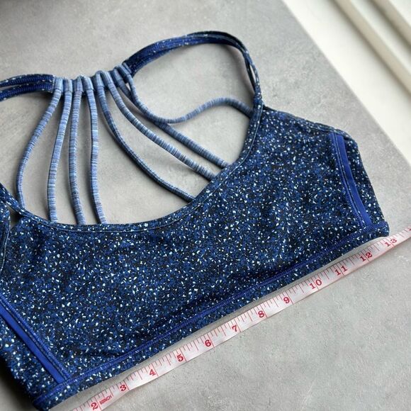 NWOT Lululemon blue sports bra - Picture 8 of 8